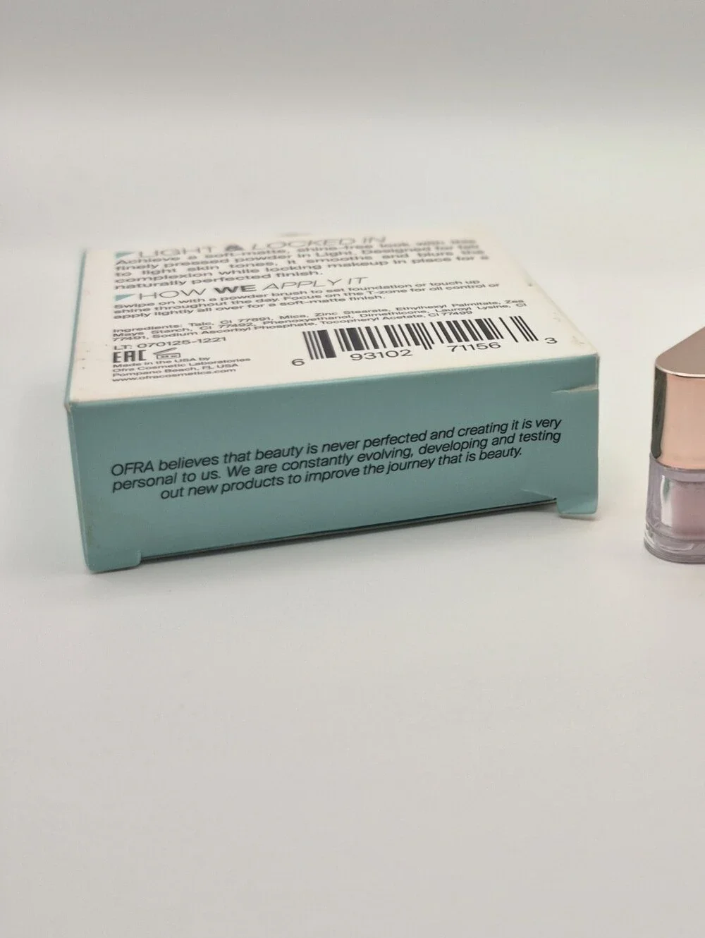 OFRA Pure Matte Finishing Powder Light + LYS Triple Fix Setting Powder Pink Bund